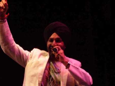 Sukhshinder Shinda Live