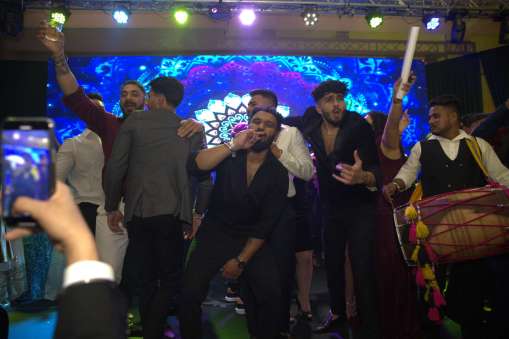 New Year Eve with Ameesha Patel-Live Performance 23-24