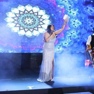 New Year Eve with Ameesha Patel-Live Performance 23-24